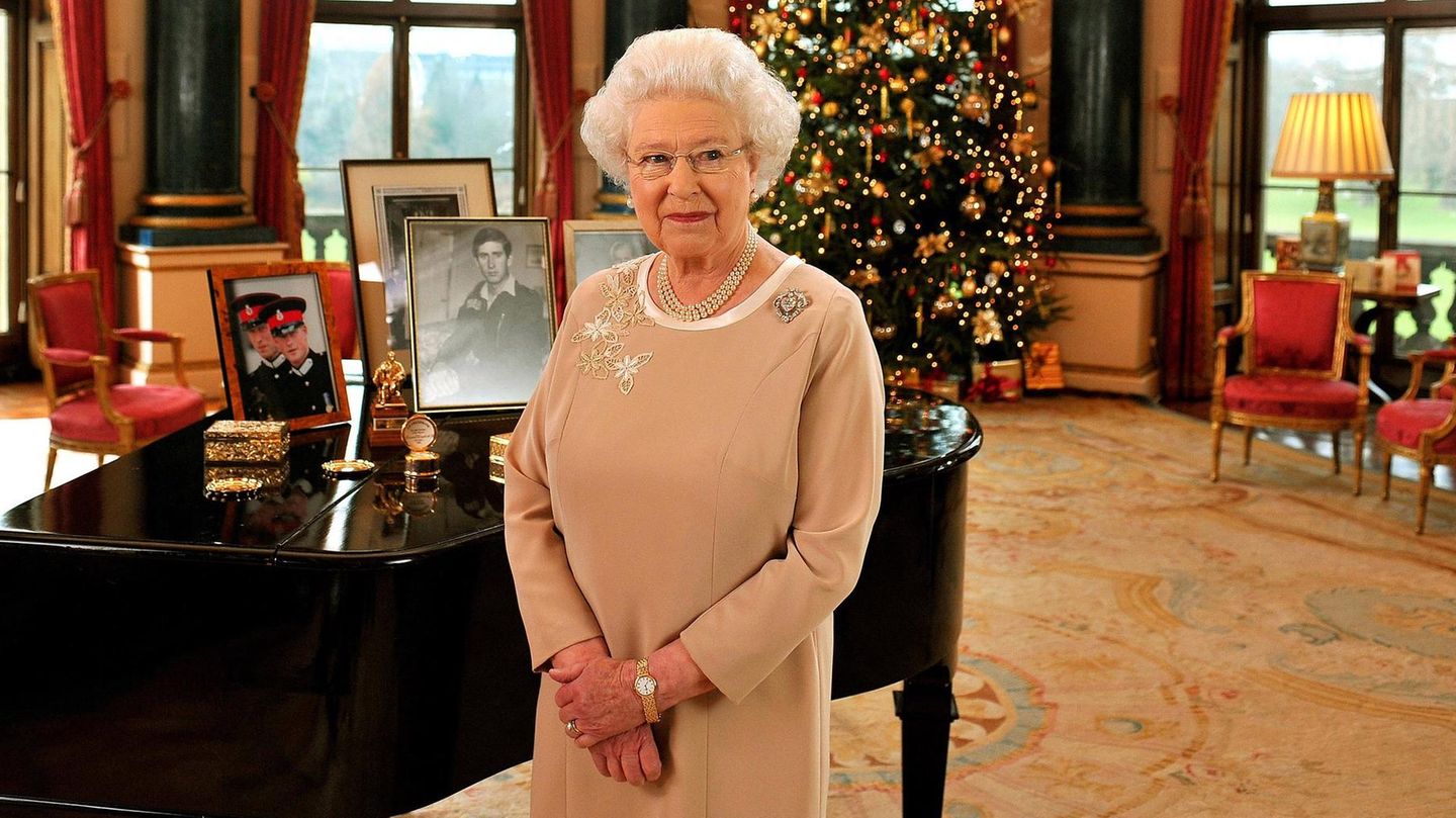 Queen Elizabeth Queen Elizabeth