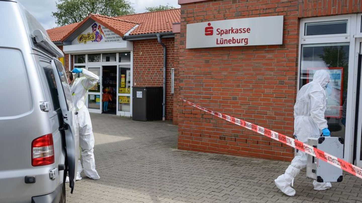 Landkreis Lüneburg: Haftbefehle gegen drei mutmaßliche Geldautomatensprenger