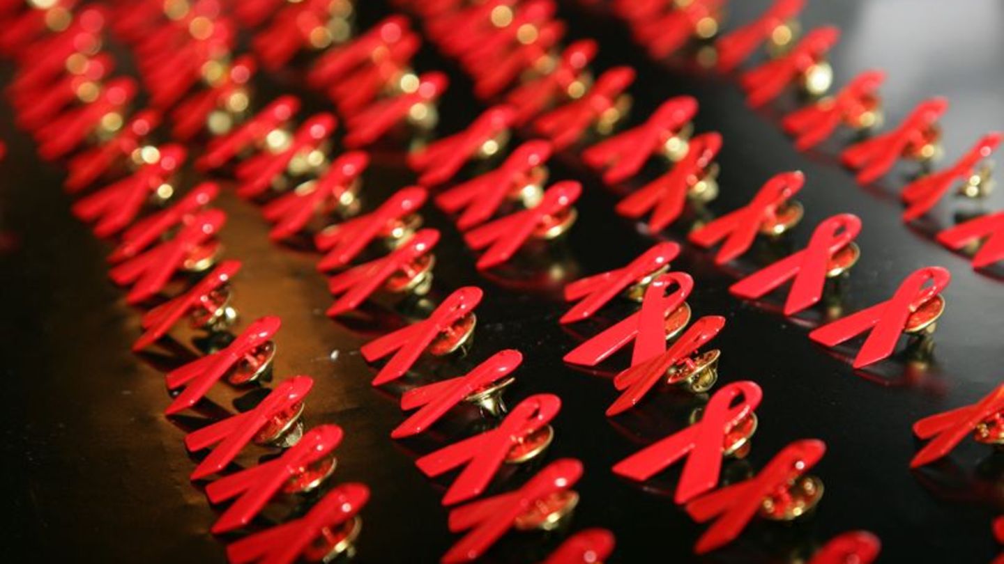 Krankheit: HIV-Diagnosen 2023 in Bayern auf höchstem Stand seit 2014