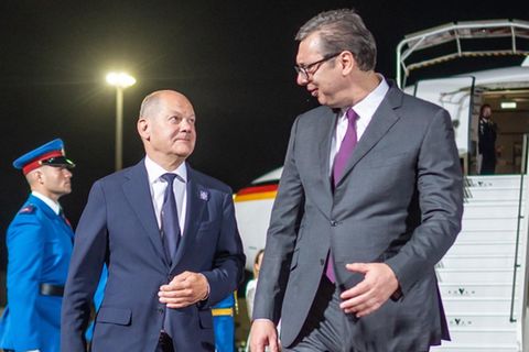 Olaf Scholz bei seinem Besuch in Serbien
