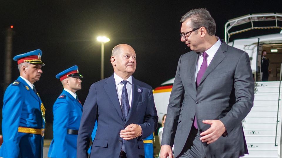 Olaf Scholz bei seinem Besuch in Serbien