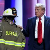 Trump Feuerwehruniform
