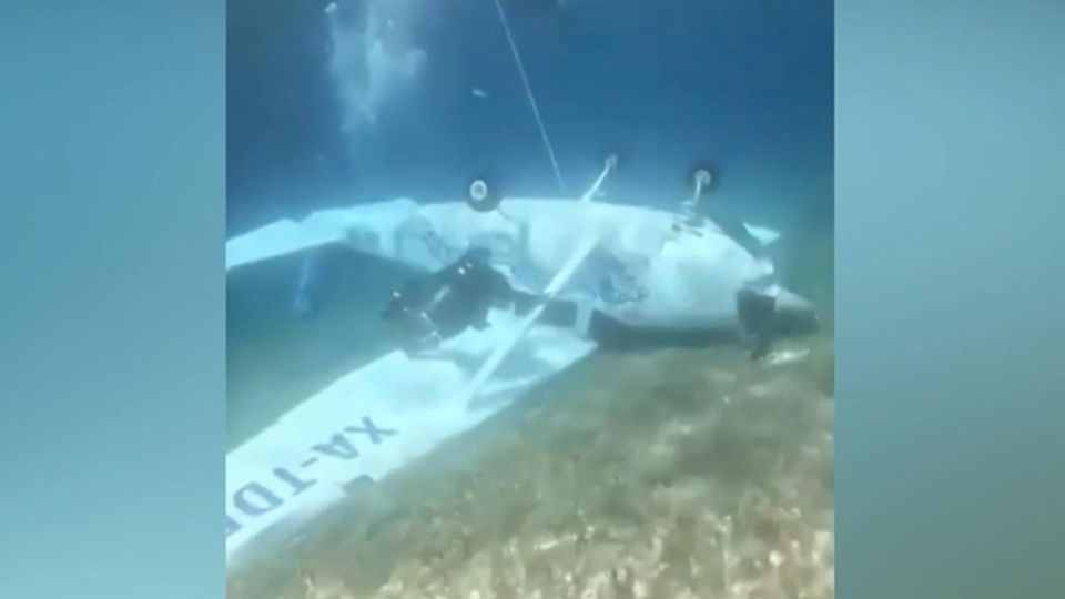 Kleinflugzeug stürzt im Landeanflug vor Küste Mexikos ab