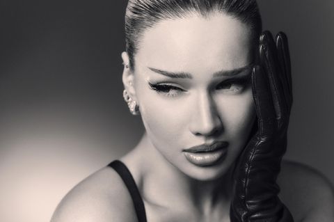 Schwarz-Weiß Portrait von Shirin David