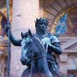 Eine Statue von Otto I., dem ersten Wittelsbacher