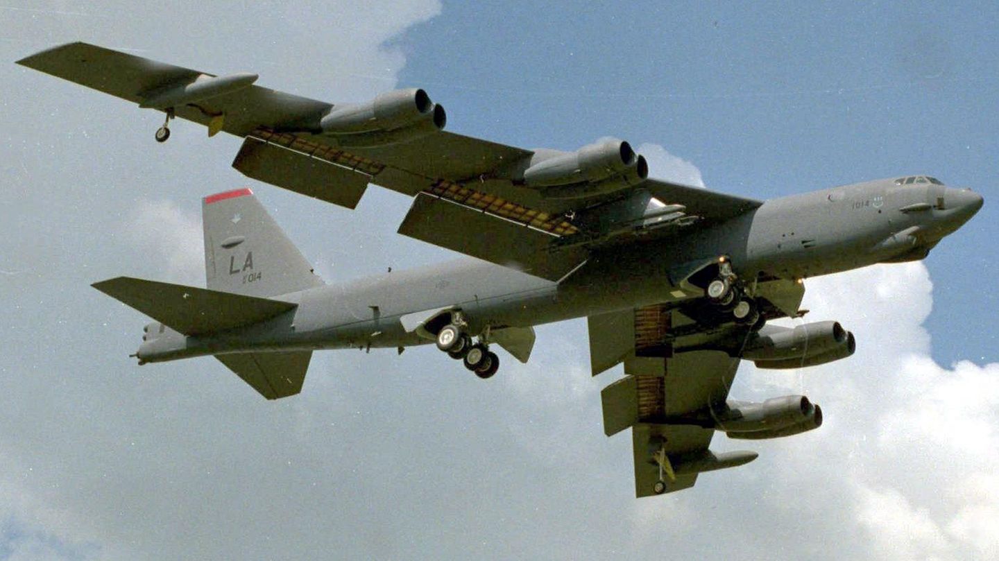 Russia intercepts US B-52H bomber in the Far North