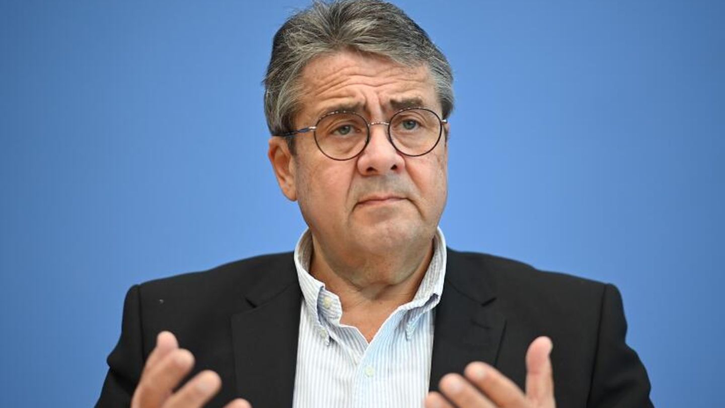 Sigmar Gabriel describes young generation as work-shy