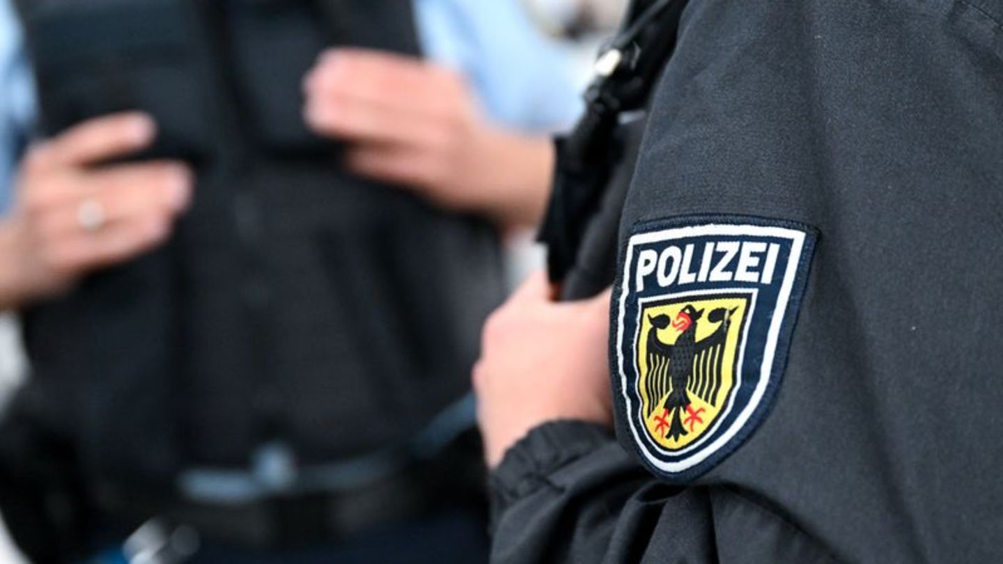Landkreis Eichstätt: Betrunkener Autofahrer beleidigt Polizisten und randaliert