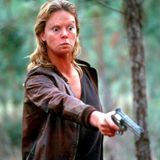Charlize Theron: "Monster", 2003  Charlize Theron spielt in Patty Jenkins Film "Monster" die Mörderin und Prostituierte Aileen Wuornos. Für diese fordernde Rolle nahm sie 15 Kilo in drei Monaten zu, trug Zahnprothesen und ließ sich zu einer 20 Jahre ältere Frau schminken. Während des gesamten Drehs trug sie Zähne und Makeup ihrer Figur, damit niemand mehr sie als Charlize wahrnahm.