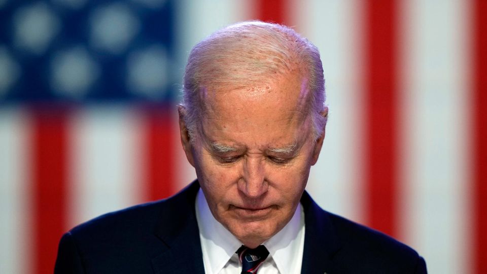 Joe Biden: Diese Patzer machten alle Chancen zunichte (Video) Joe Biden: Diese Patzer machten alle Chancen zunichte (Video)