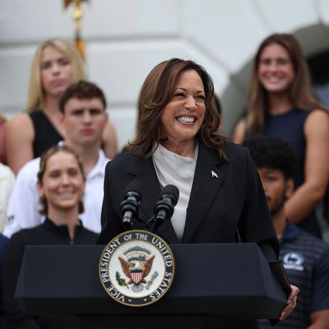Kamala Harris lächelnd