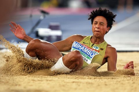 Die Ausnahme-Athletin ist das Aushängeschild der deutschen Leichtathletik. Sie sprang kürzlich mit einer Weite von 7,22 Metern Jahresbestleistung, ist Olympiasiegerin, mehrfache Weltmeisterin und Europameisterin. Mehr Favoritin geht nicht