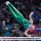 Was für ein Schock vor fünf Wochen. Lukas Dauser zog sich eine Muskelverletzung im Oberarm zu – die dritte Olympia-Teilnahme stand auf dem Spiel. Die Blessur ist ausgeheilt, dennoch wird Dauser in Paris nur am Boden und am Barren antreten, seinem Paradegerät. Dort ist er amtierender Weltmeister und gewann in Tokio Silber.