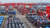 Wettbewerbsfähigkeit: Ein Containterterminal an einem chinesischen Hafen