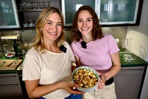 Maya Leinenbach alias fitgreenmind kocht Zitronen-Pfeffer-Blumenkohl