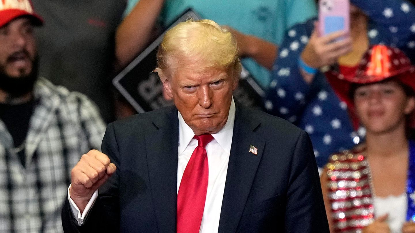 Donald Trump apparently wants to prevent Harris’ access to donations