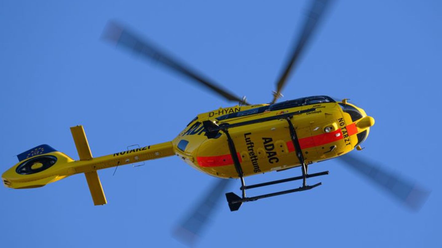 Unfälle: Hubschrauber bringt schwer verletzten Quadfahrer in Klinik