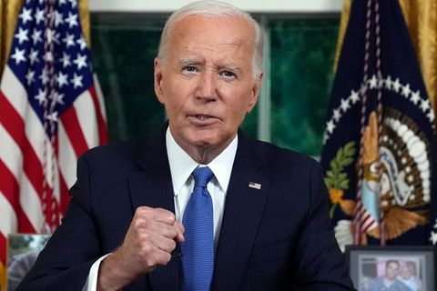 US-Präsident Joe Biden spricht im Oval Office des Weißen Hauses in Washington