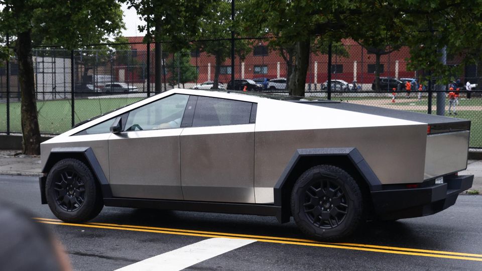 Tesla Cybertruck