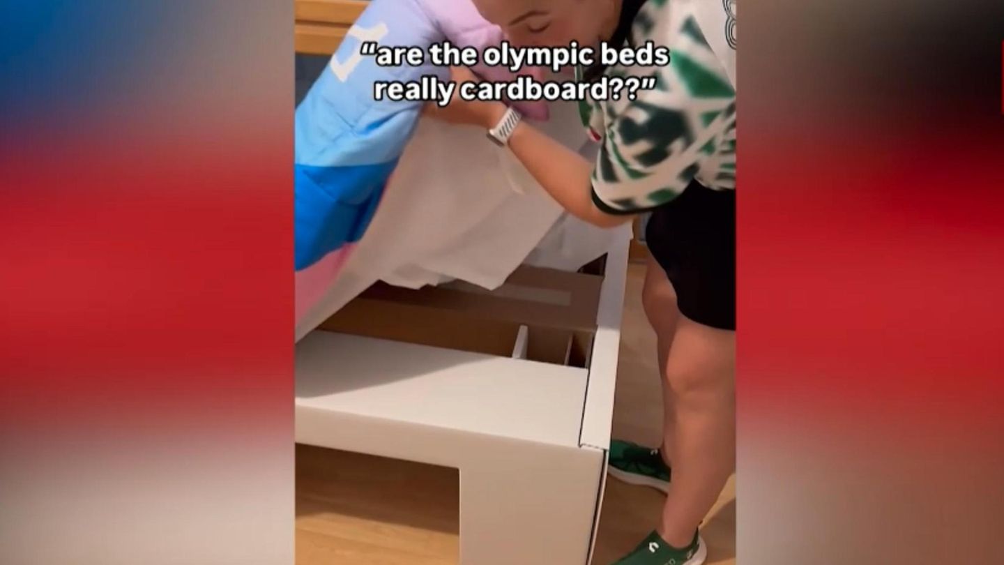 Pappbetten und Hitze: Athleten zeigen (bescheidene) Zimmer im olympischen Dorf