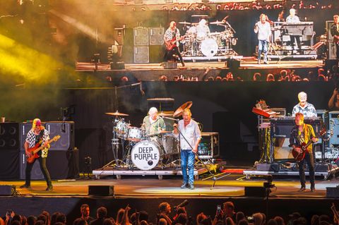Rockband Deep Purple während Konzert auf Bühne
