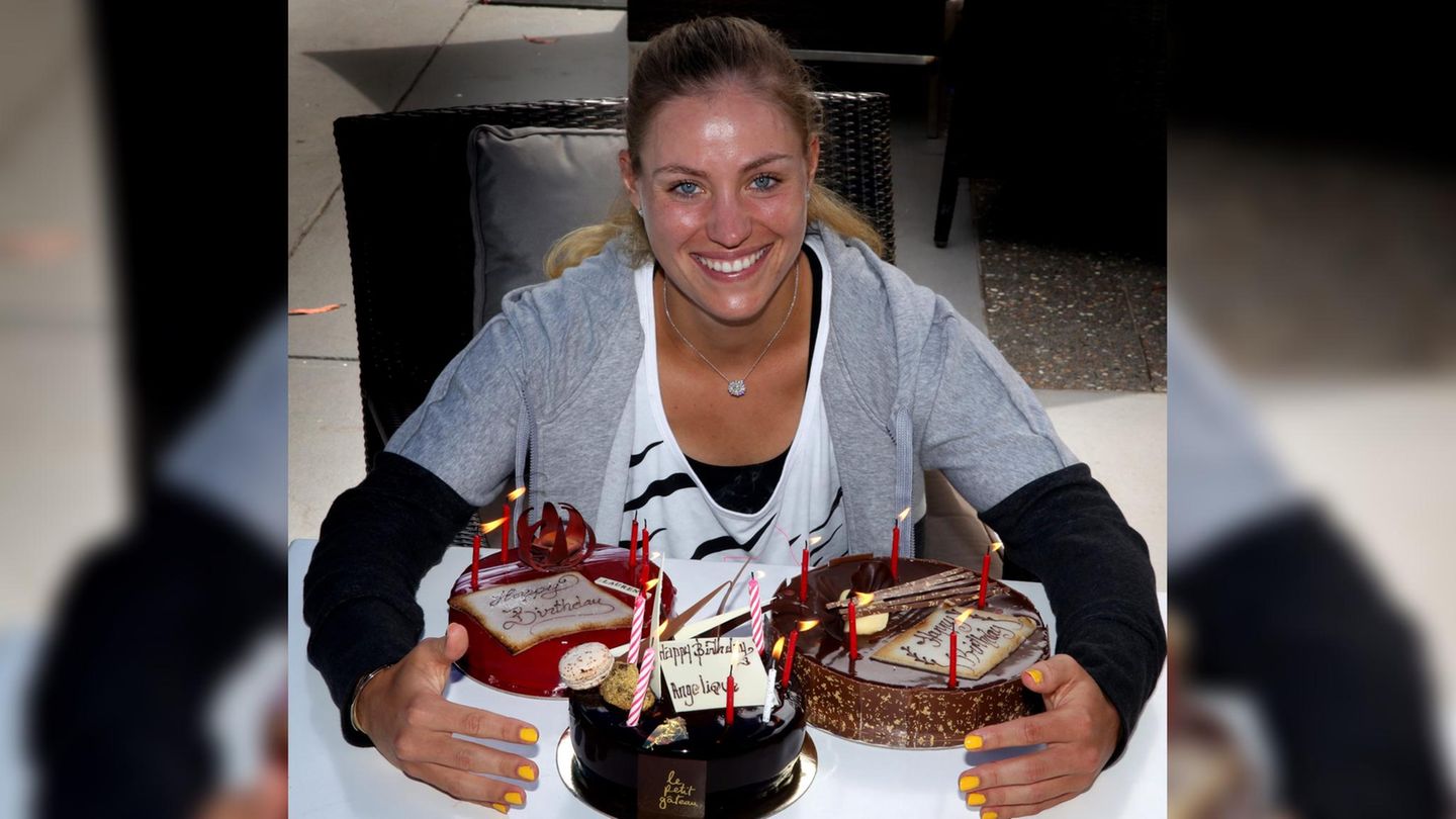 Olympia 2024: Von 2011 bis 2015 spielte Kerber in allen großen Tennisturnieren der Welt. 2012 gelang ihr der bisher größte Erfolg: bei den Open GDF Suez in Paris der erste Titelgewinn auf der WTA Tour. In den anderen großen Turnieren wie Wimbledon, den French und Australian Open trat sie wiederholt an, unterlag ab immer wieder auch stärkeren Gegnerinnen. Dabei rückte sie in der Weltrangliste aber immer weiter nach oben und beendete die Saison 2015 mit Rang 9. Von 2011 bis 2015 spielte Kerber in allen großen Tennisturnieren der Welt. 2012 gelang ihr der bisher größte Erfolg: bei den Open GDF Suez in Paris der erste Titelgewinn auf der WTA Tour. In den anderen großen Turnieren wie Wimbledon, den French und Australian Open trat sie wiederholt an, unterlag ab immer wieder auch stärkeren Gegnerinnen. Dabei rückte sie in der Weltrangliste aber immer weiter nach oben und beendete die Saison 2015 mit Rang 9.