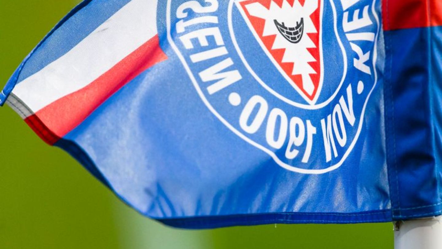 Bundesliga: Profiverträge für Dogan und Rothenhagen bei Holstein Kiel