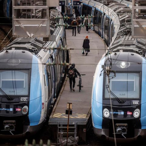 Frankreich: Züge stehen am Bahnhof Gare Saint-Lazare in Paris