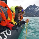 Wasserproben in Grönland