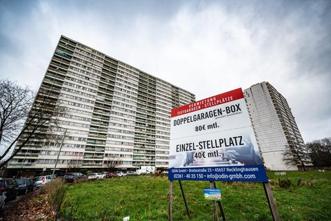 "Bedrohliche Zustellsituation": Zu gefährlich: DHL weigert sich, Duisburger Hochhaus zu beliefern