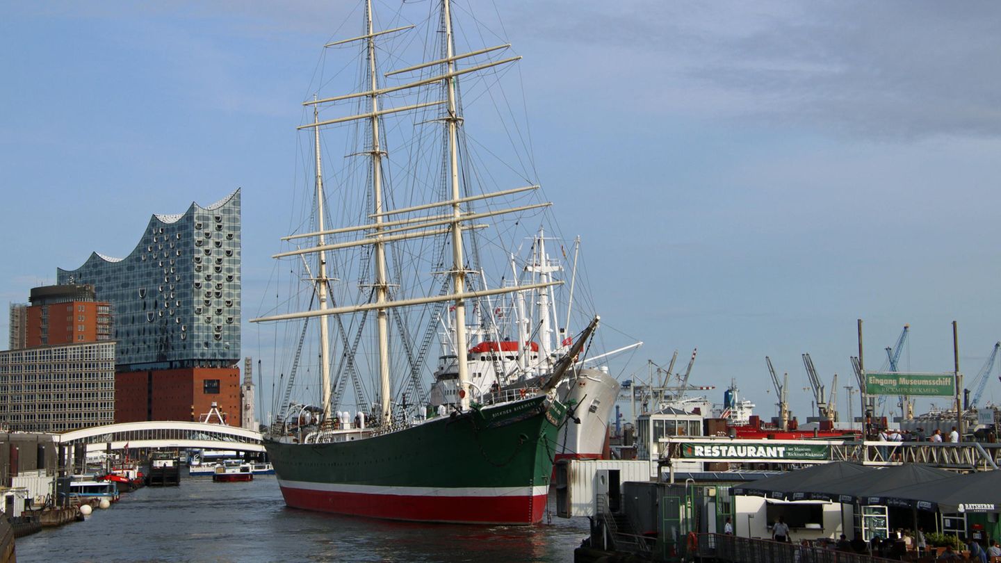 128 Jahre altes Segelschiff: Hamburgs 