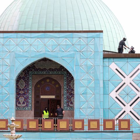 Außenansicht der blauen Moschee in Hamburg während der Schließung