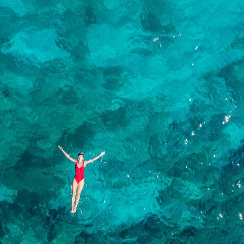 Frau im Meer
