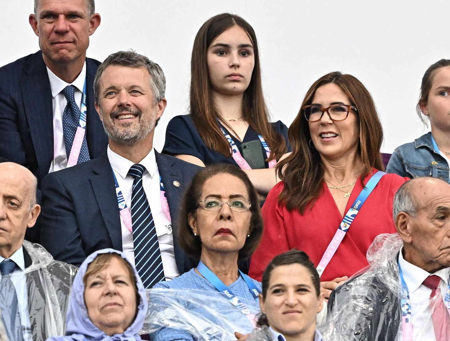 Das dänische Königspaar auf der Tribüne bei Olympia