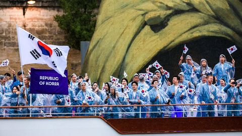Die südkoreanische Olympia-Delegation bei der Eröffnungsfeier in Paris
