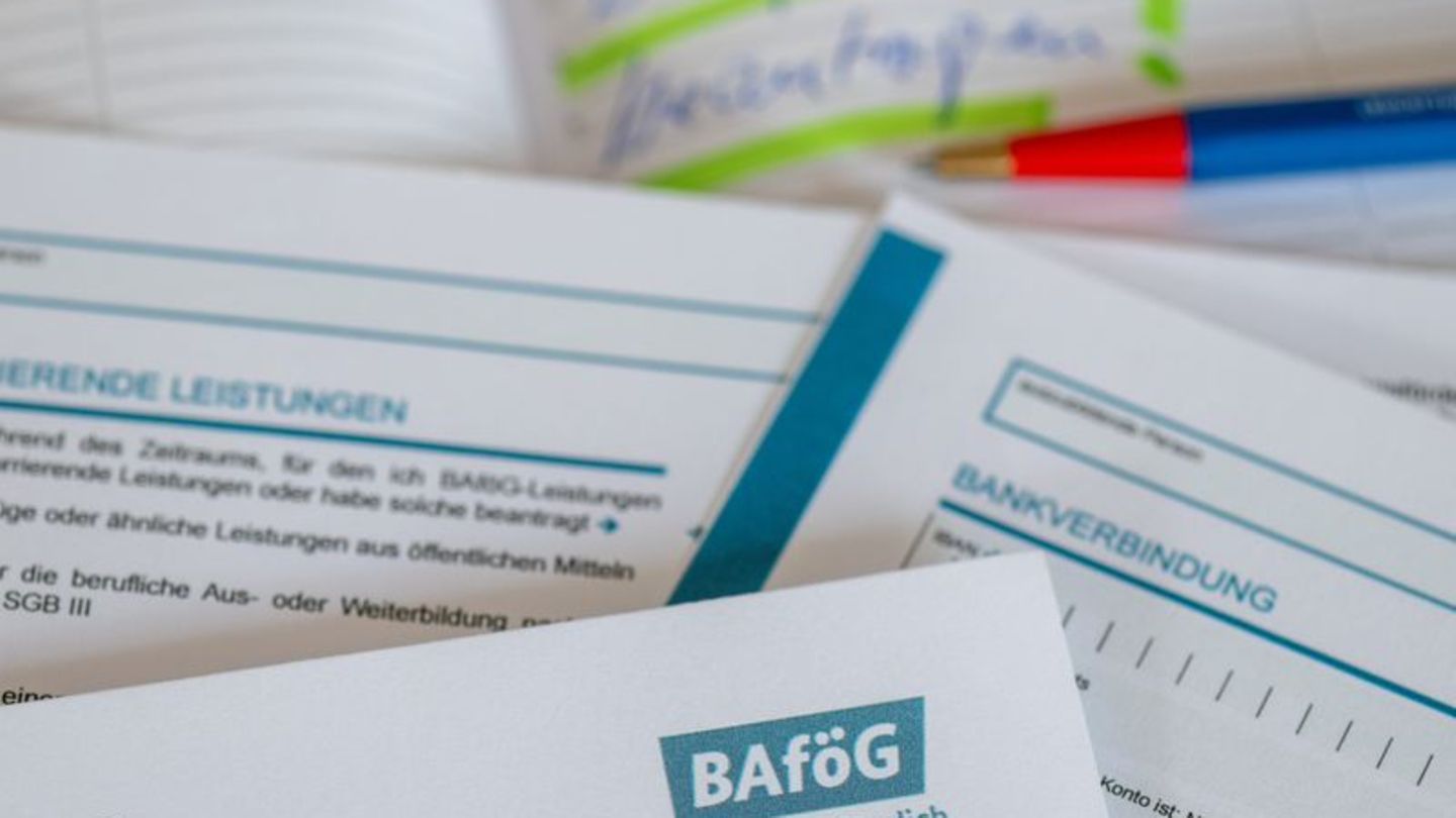 Nach Datenfehler: Bafög-Rückforderungen: Vollstreckungsmaßnahmen in 127 Fällen