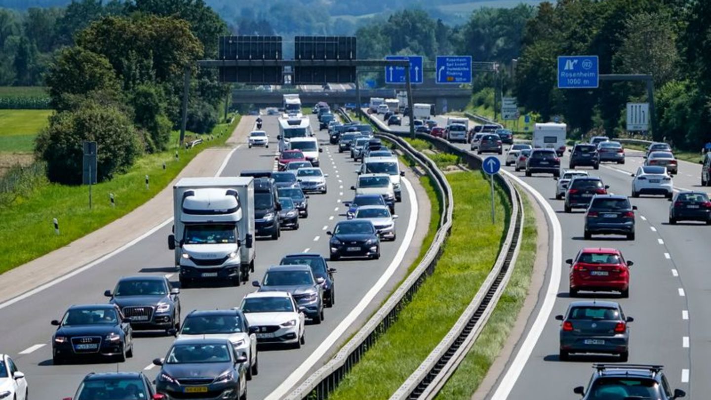 Ferienverkehr: Ferienbeginn in Bayern - viel Verkehr auch am Sonntag