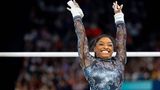 Schon bei bei ihrem ersten Olympia-Auftritt in Paris am Wochenende hatte Biles in der Qualifikation eine herausragende Leistung präsentiert. Das Comeback der 27-Jährigen war mit Spannung erwartet worden, da sie bei den vergangenen Olympischen Spielen in Tokio ihre Teilnahme abbrach. Als erste Sportlerin nannte sie als Grund ihre mentale Verfassung. Nun tritt die Ausnahme-Sportlerin zum dritten Mal bei Olympischen Spielen an. Nötig hätte sie es nicht ...
