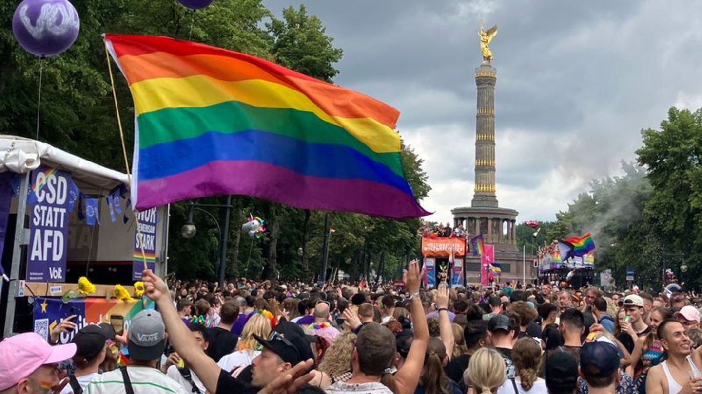 LGBT: Berliner Pride friedlich - Ärger bei 