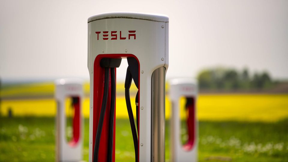Tesla Ladesäule