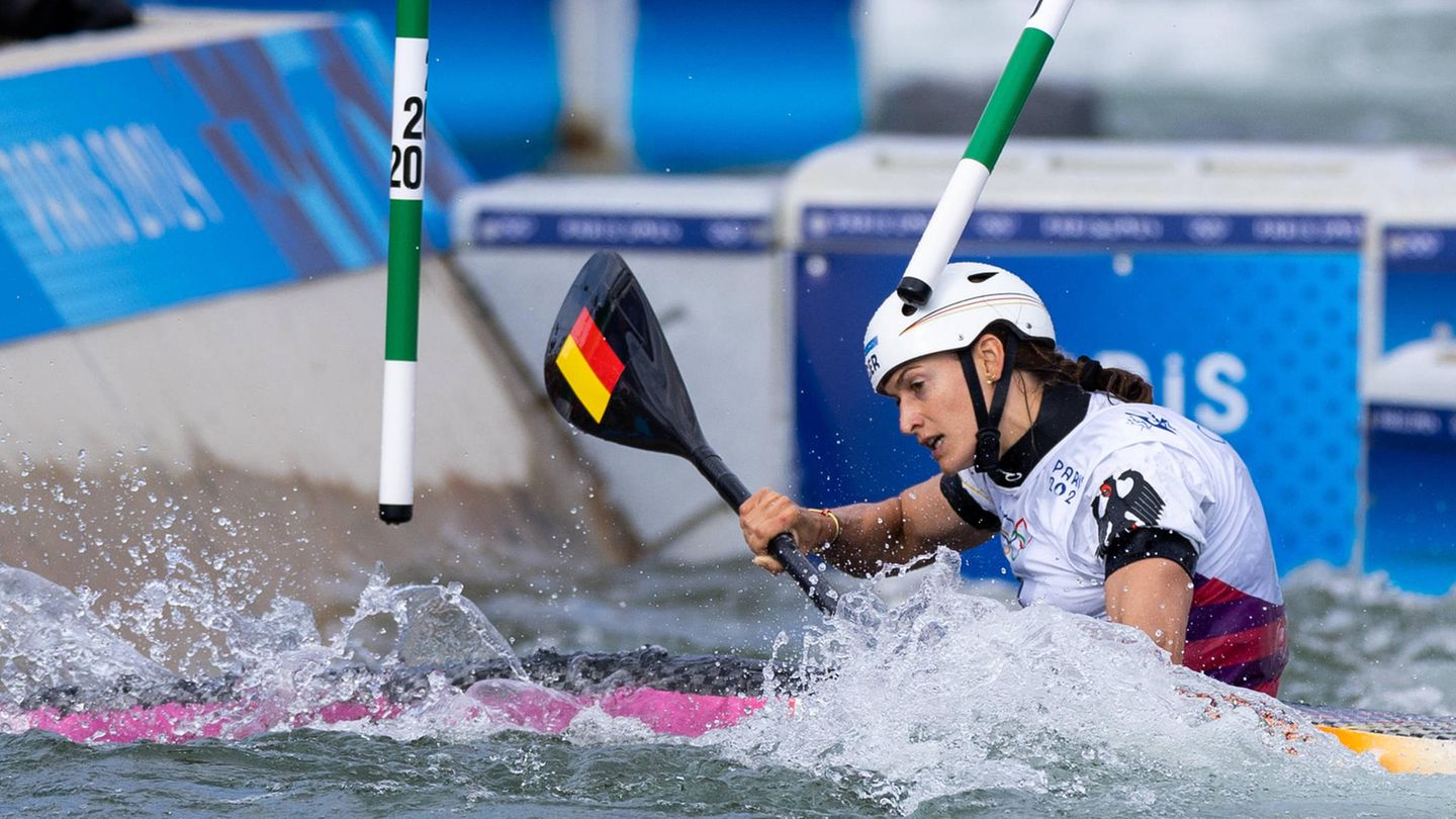 Ricarda Funk beim Kanu-Slalom bei den Olympischen Spielen 2024