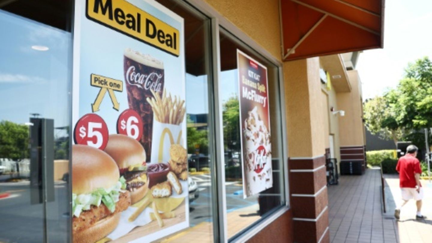 Sparsame Verbraucher: McDonald's mit erstem globalen Umsatzrückgang seit Jahren
