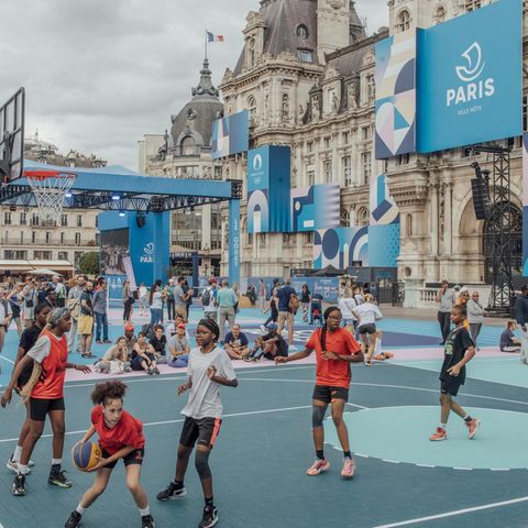 Olympia: Basketball und Public Viewing auf der Terrasse vor dem Rathaus in Paris