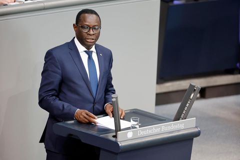 Karamba Diaby, 62, SPD