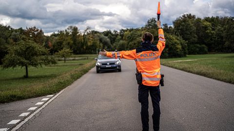 Aufmacher Polizei Bußgeld Schweiz Ausland Urlaub