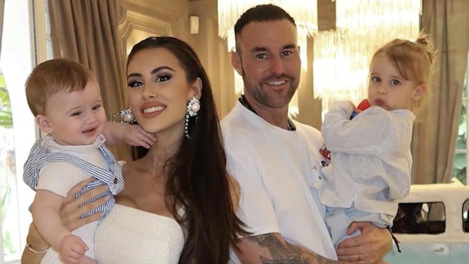 Erst vor wenigen Wochen ist Philipp Plein erneut Vater eines kleinen Sohnes geworden. Es ist bereits seit zweites Kind innerhalb von neun Monaten von zwei verschiedenen Frauen.