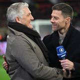 Bereits kurz nach seinem Rücktritt wurde bekannt, dass Bastian Schweinsteiger den Fans zumindest als Experte erhalten bleiben wird. Zum ersten Mal tat er dies beim DfB-Finale 2020. Auch bei der EM 2024 wurde er als Experte eingesetzt, was bei Fußballfans nicht nur für Freude sorgte. Ein Kommentar zu Schweinis Fähigkeiten hat Kollege Moritz Herrmann verfasst, nachzulesen hier.