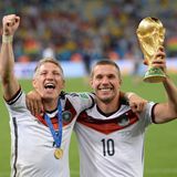 Schweinsteiger mit Weltmeisterpokal
