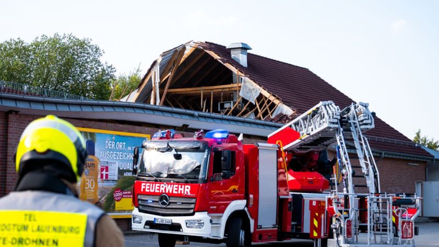 Notfälle: Eingestürztes Supermarktdach: Kein weiterer Mensch gefunden