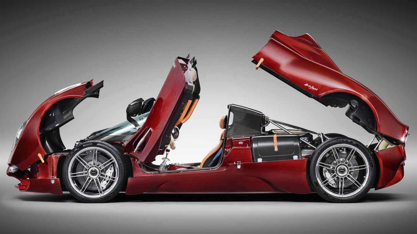 Pagani presents the sports car dream Utopia Roadster